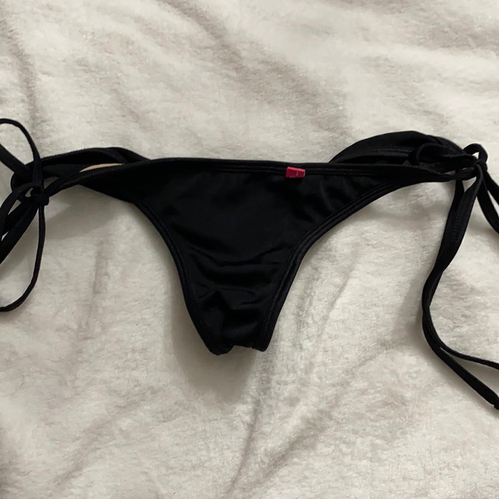 Bikini bottoms